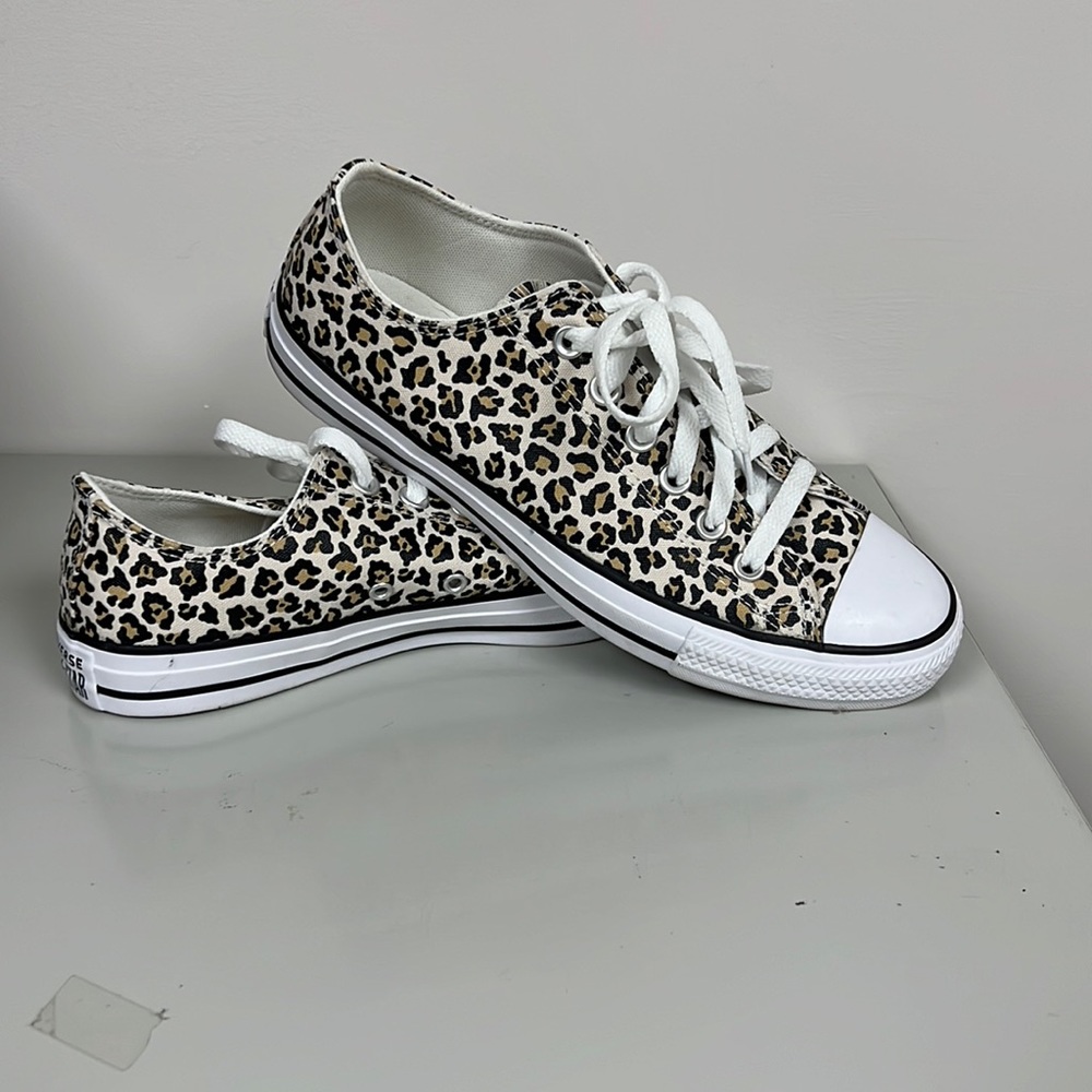 Converse Women’s Archive Print Chuck Taylor All Star Cheetah Low Sneaker Size 9